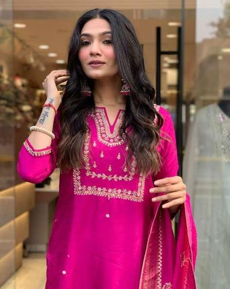 Women's Viscose Silk Heavy Embroidered Straight Kurta With Trouser & Banarasi Jacquard Dupatta Set - Image 4