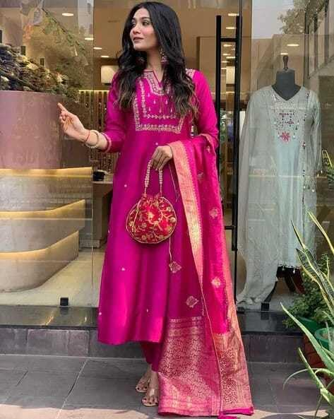 Women's Viscose Silk Heavy Embroidered Straight Kurta With Trouser & Banarasi Jacquard Dupatta Set - Image 3